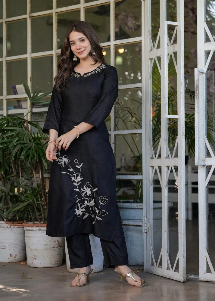 45KBD02-611-BLACK Women Kurta Set With Dupatta