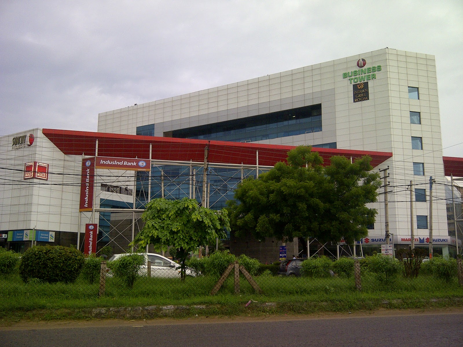 Furnished Office Space available for rent in Suncity Business Tower