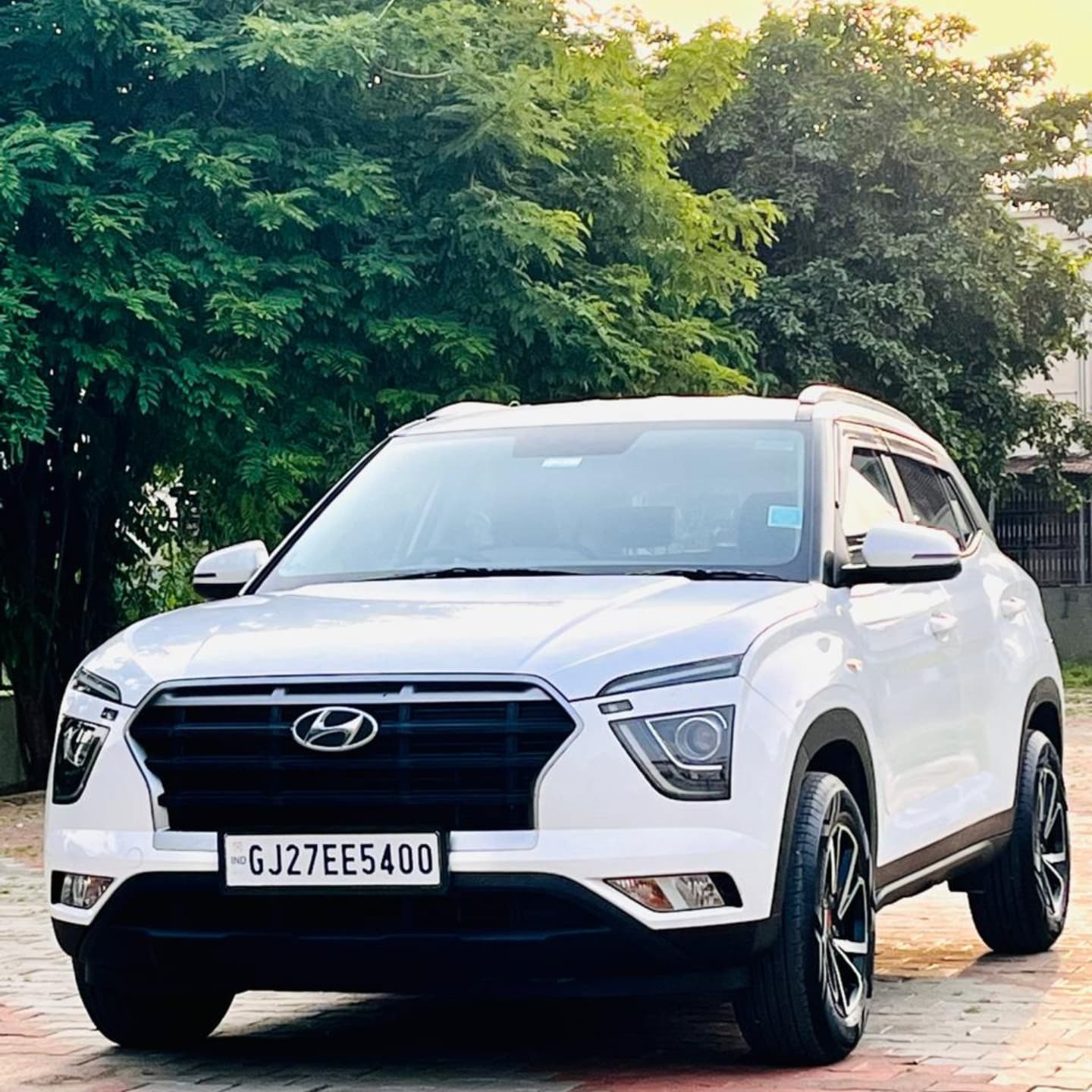 Hyundai CRETA 1 5 MT CRDI     Premium SUV in White Elegance