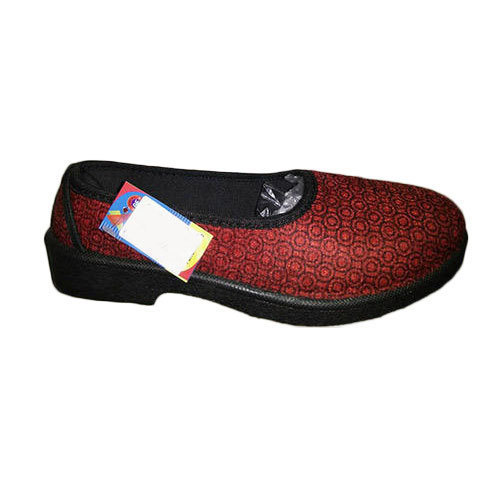 Ladies Designer Shoes - Premium Leather  Size 8-10  Elegant Black With Stylish A