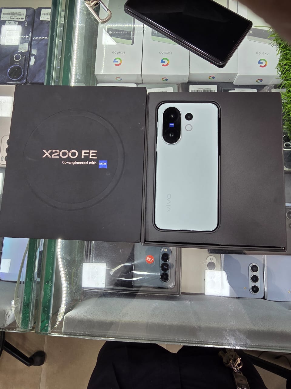 Vivo X200 FE 5G
